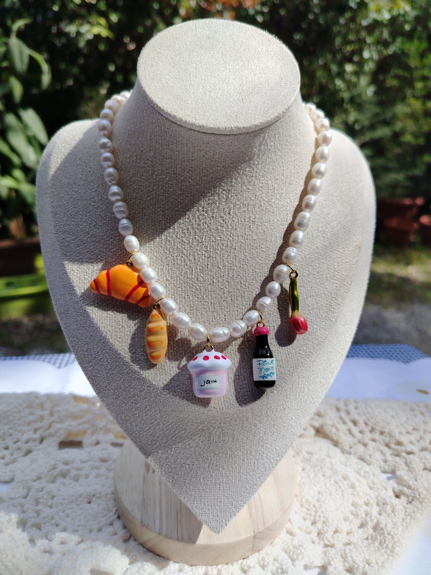 Picnic necklace